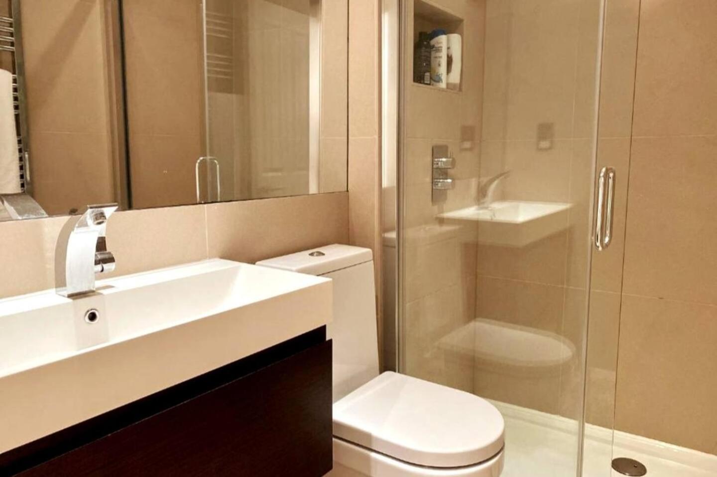 Niru Experience Hidden Gem In Chelsea 2Bd 2Ba Apartment London Luaran gambar