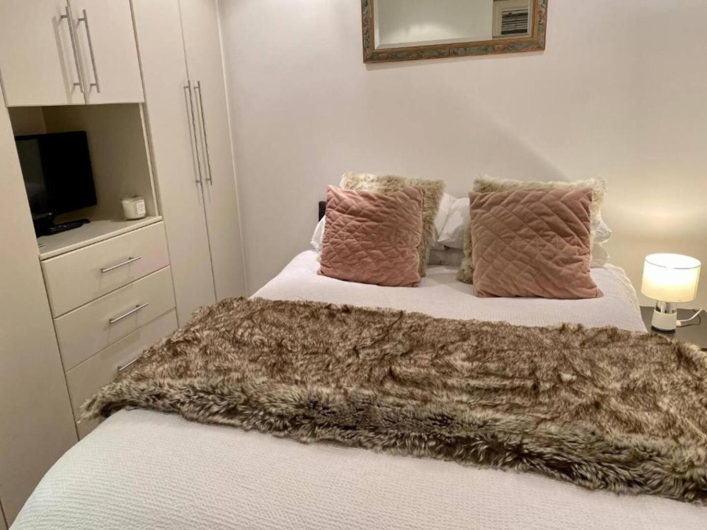 Niru Experience Hidden Gem In Chelsea 2Bd 2Ba Apartment London Luaran gambar